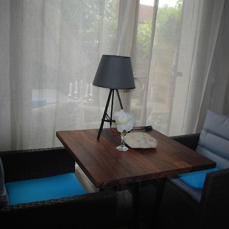 Du Cote De Chez Jos Hotel Безон Екстериор снимка