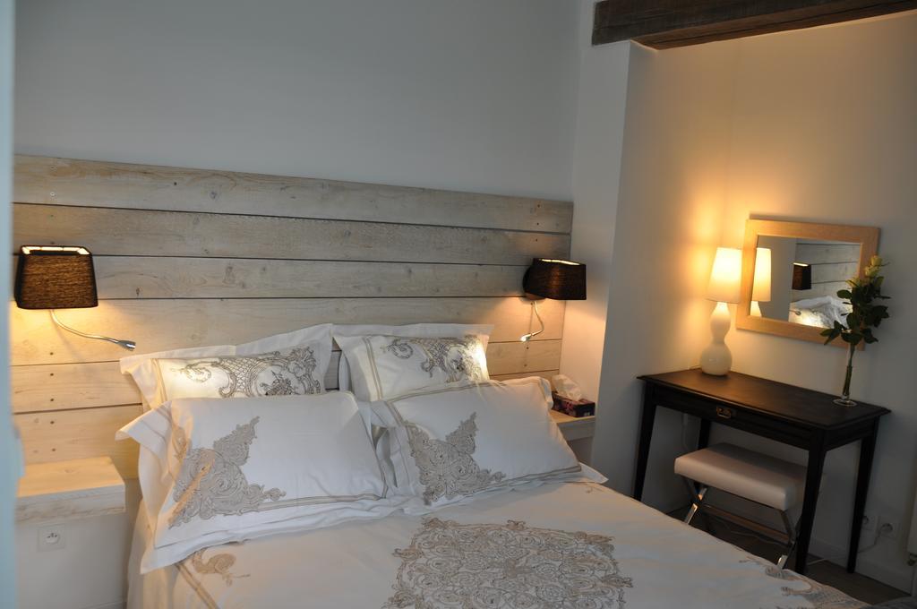 Du Cote De Chez Jos Hotel Безон Екстериор снимка