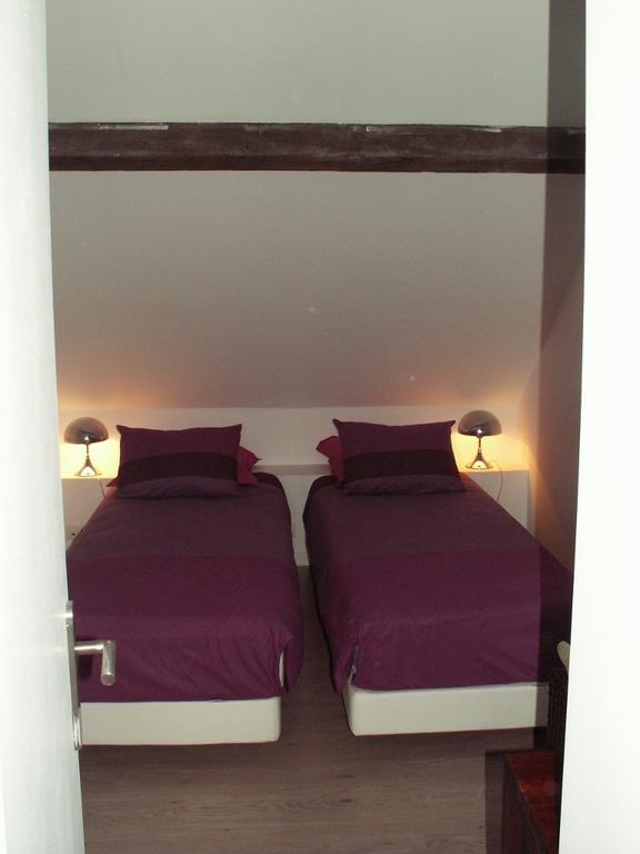 Du Cote De Chez Jos Hotel Безон Стая снимка