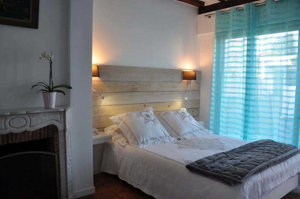 Du Cote De Chez Jos Hotel Безон Екстериор снимка