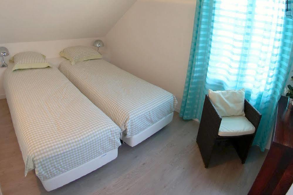 Du Cote De Chez Jos Hotel Безон Екстериор снимка