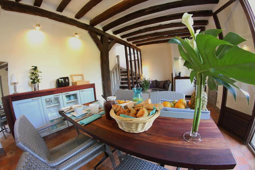 Du Cote De Chez Jos Hotel Безон Екстериор снимка